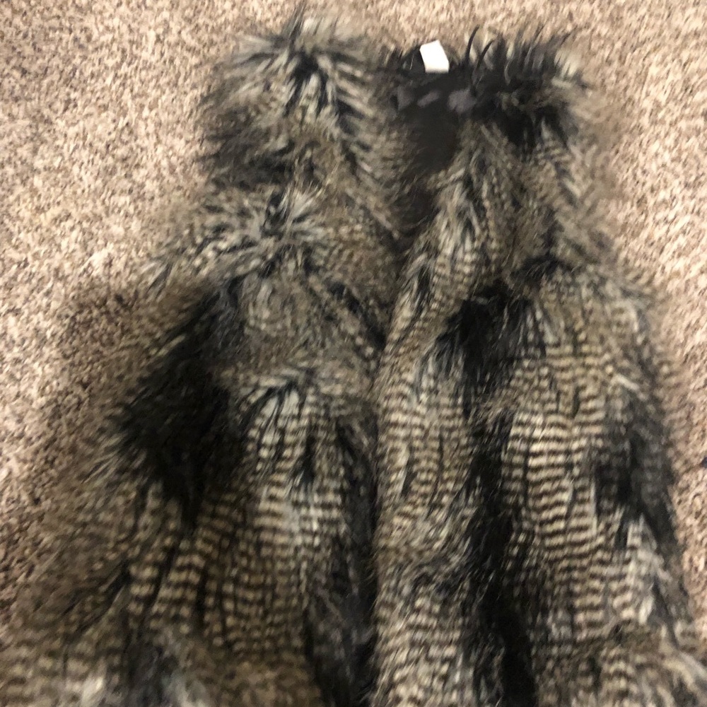 Fur vest